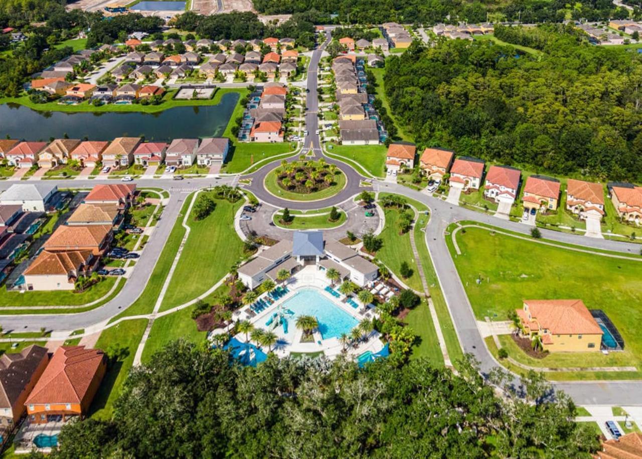 Stunning 9Br Home - Family Resort With Private Pool, Hot Tub, Games Room And Bbq! Киссимми Экстерьер фото